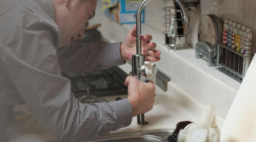 Expert burst pipe repair services in Nutrioso, AZ
